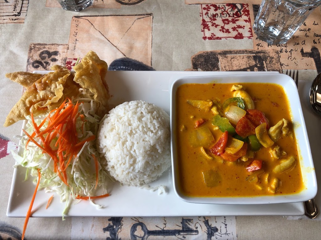 I Am Thai Restaurant | 33370 S Fraser Way, Abbotsford, BC V2S 2B2, Canada | Phone: (604) 744-1245