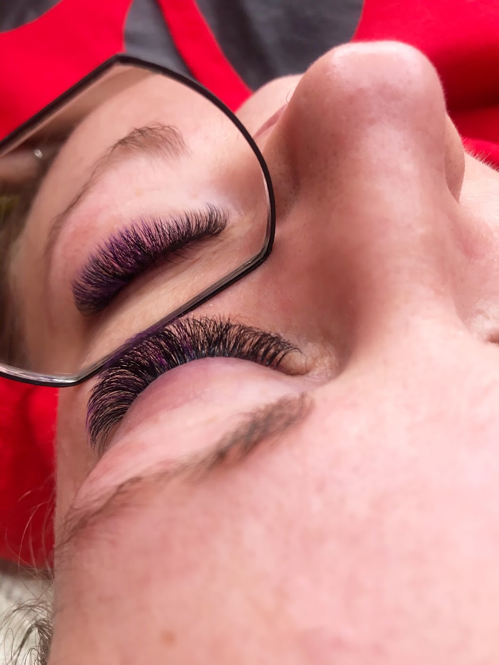 Lash KL | 26 Peel St, Lindsay, ON K9V 3L8, Canada | Phone: (705) 930-5238