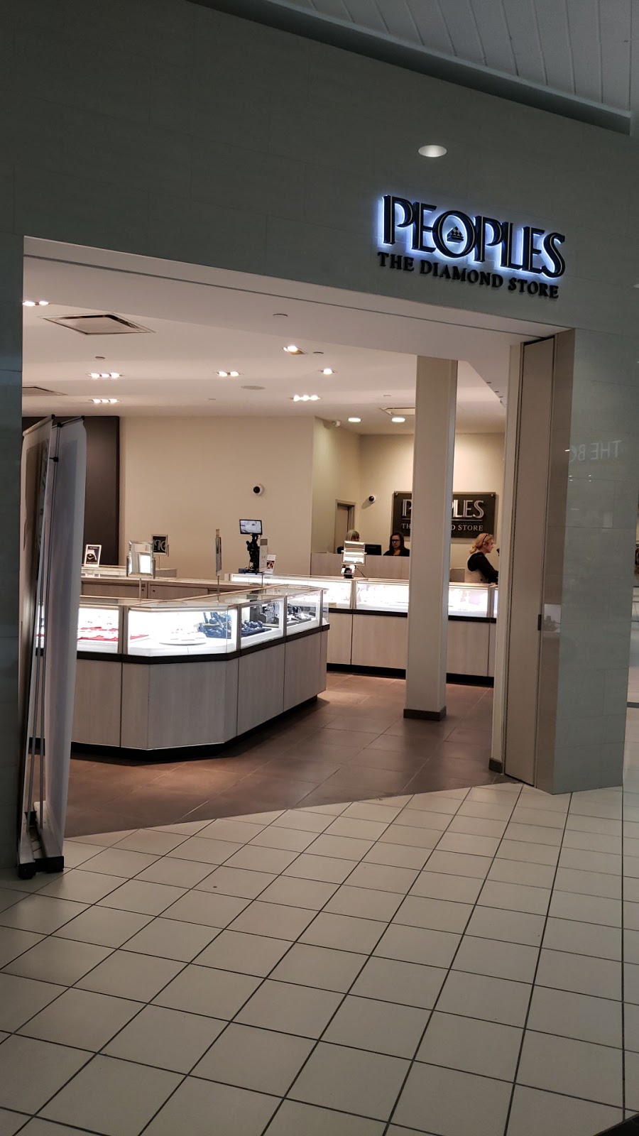 Peoples Jewellers | 17600 Yonge St Unit C4, Newmarket, ON L3Y 4Z1, Canada | Phone: (905) 898-2321