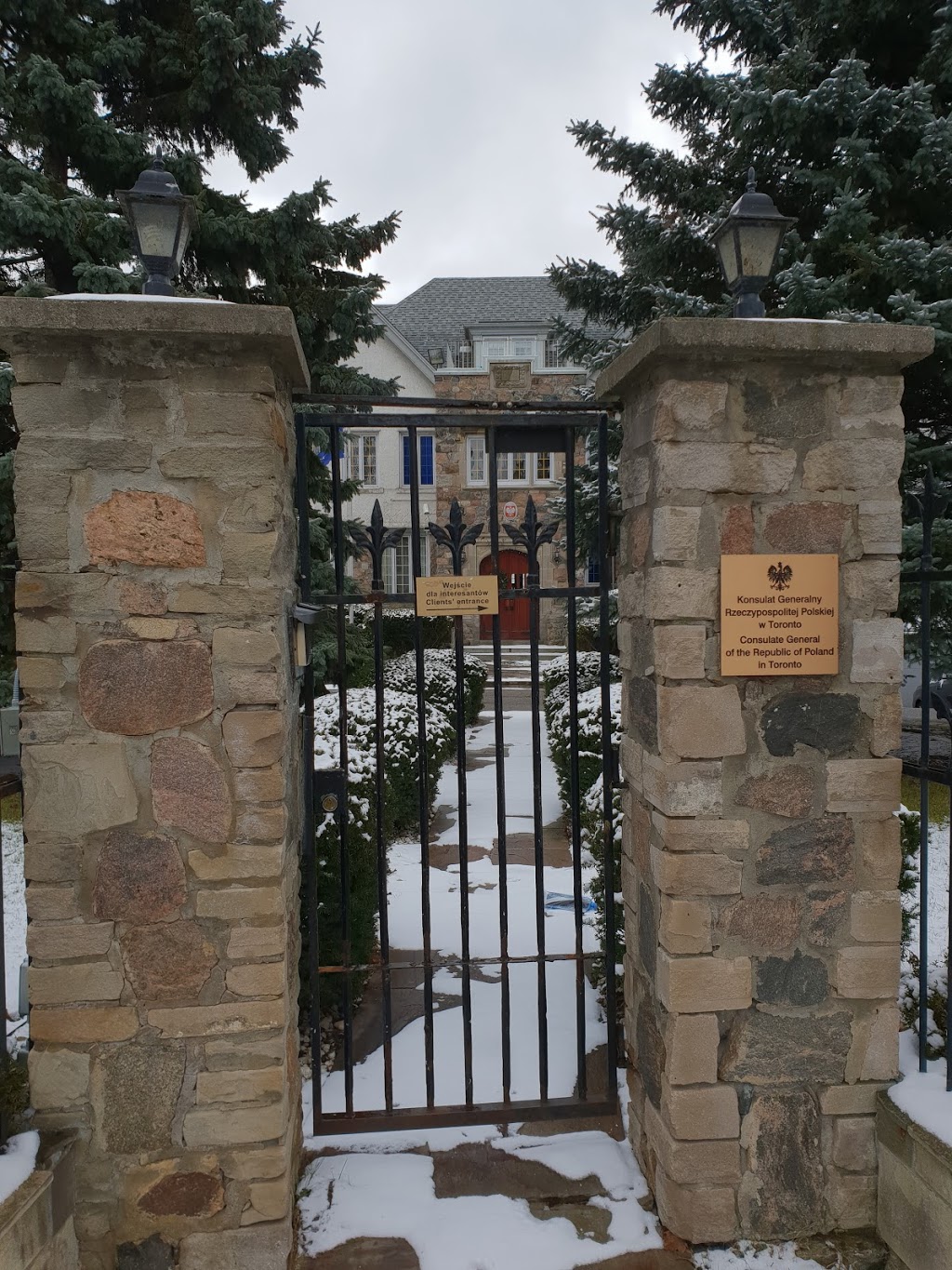 Consulate General of Poland in Toronto | 2603 Lake Shore Blvd W, Etobicoke, ON M8V 1G5, Canada | Phone: (416) 252-5471