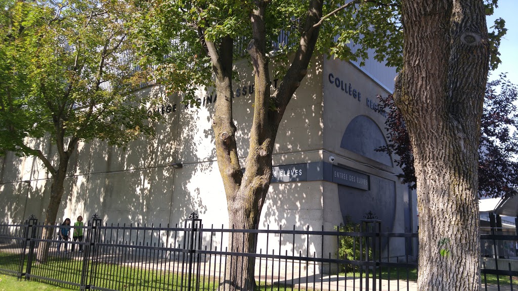 Collège Regina Assumpta | 1750 Rue Sauriol E, Montréal, QC H2C 1X4, Canada | Phone: (514) 382-4121