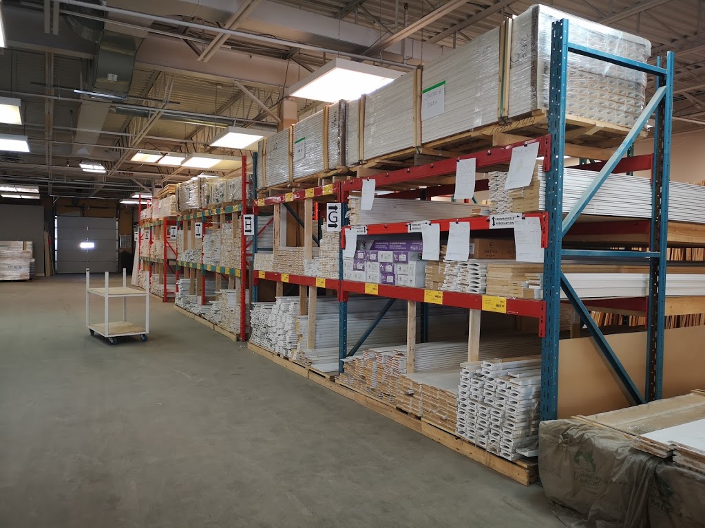Carrefour de la Gare St-Hubert | 3630 Chemin de Chambly, Longueuil, QC J4L 1N8, Canada | Phone: (514) 498-4444