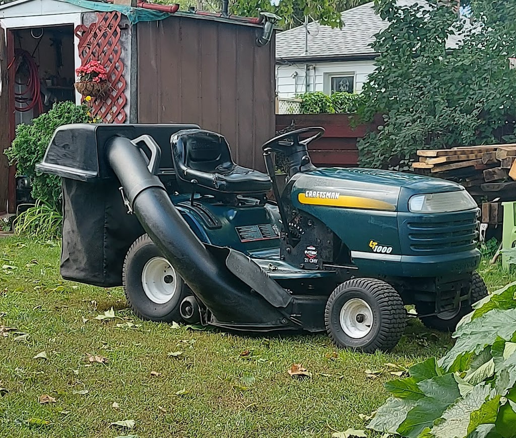 Junkaholics.ca Junk Removal & Renovations & Property Maintenance | 1850 Fisher Dr, Peterborough, ON K9J 6X6, Canada | Phone: (705) 559-9930
