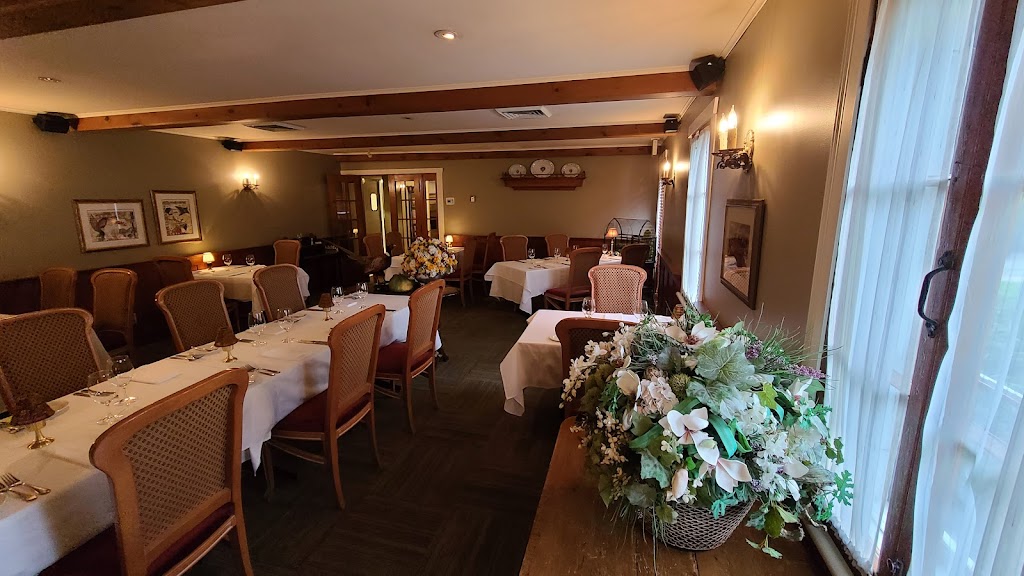 Le Mitoyen | 652 Rue de la Place Publique, Laval, QC H7X 1G1, Canada | Phone: (450) 689-2977