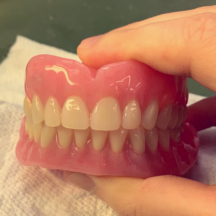 KIM DENTURE CLINIC | 12565 88 Ave #105, Surrey, BC V3W 3J7, Canada | Phone: (778) 222-7447