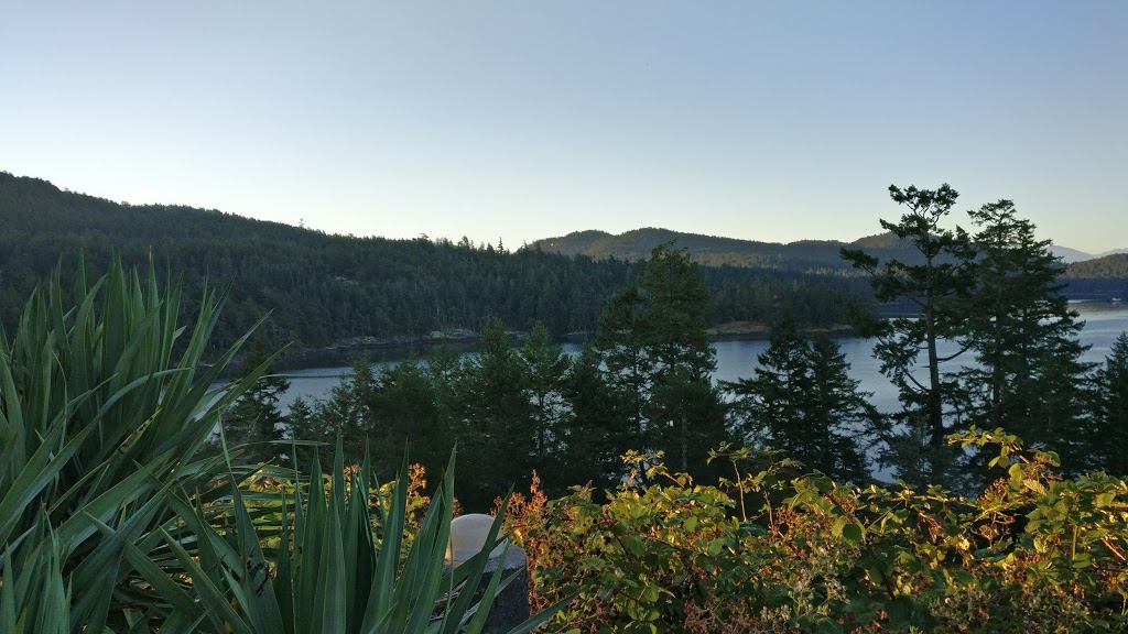 Moonlit Cove BB | 5219 Sooke Rd, Sooke, BC V9Z 1J6, Canada | Phone: (250) 642-2278