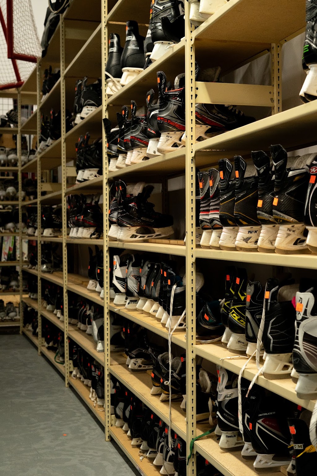 Sports Aux Puces | 1361 Rue Des Champs-Élysées, Chicoutimi, QC G7H 6J2, Canada | Phone: (418) 437-2050
