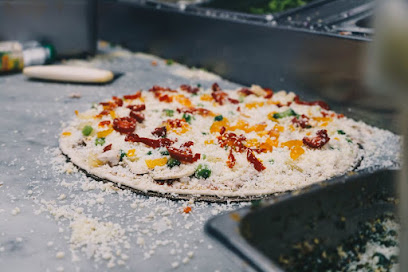 City South Pizza | 11670 Hurontario St #4, Brampton, ON L7A 1R2, Canada | Phone: (905) 495-5552