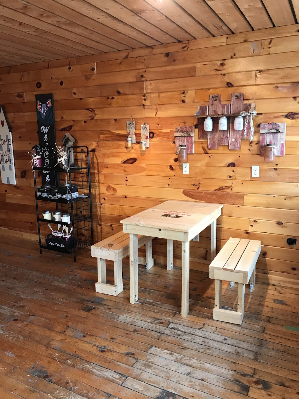 Jolly Rogers Seafood | 150 Heather Moyse Dr Unit 9, Summerside, PE C1N 5Y8, Canada | Phone: (902) 303-3225