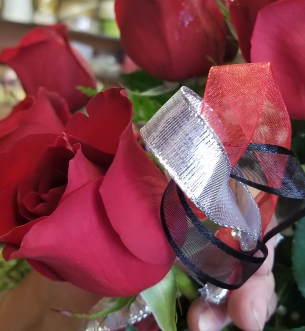 Rose Cellar Florist | 58316 Main St, New Haven, MI 48048, USA | Phone: (586) 749-7725