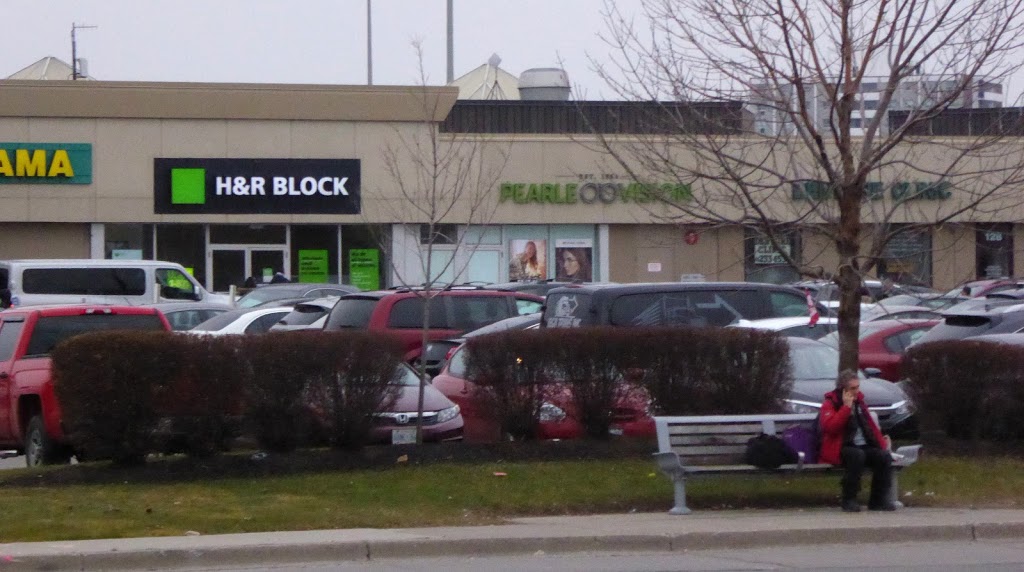 Pearle Vision | 250 The East Mall Unit 125, Etobicoke, ON M9B 3Y8, Canada | Phone: (416) 231-7066