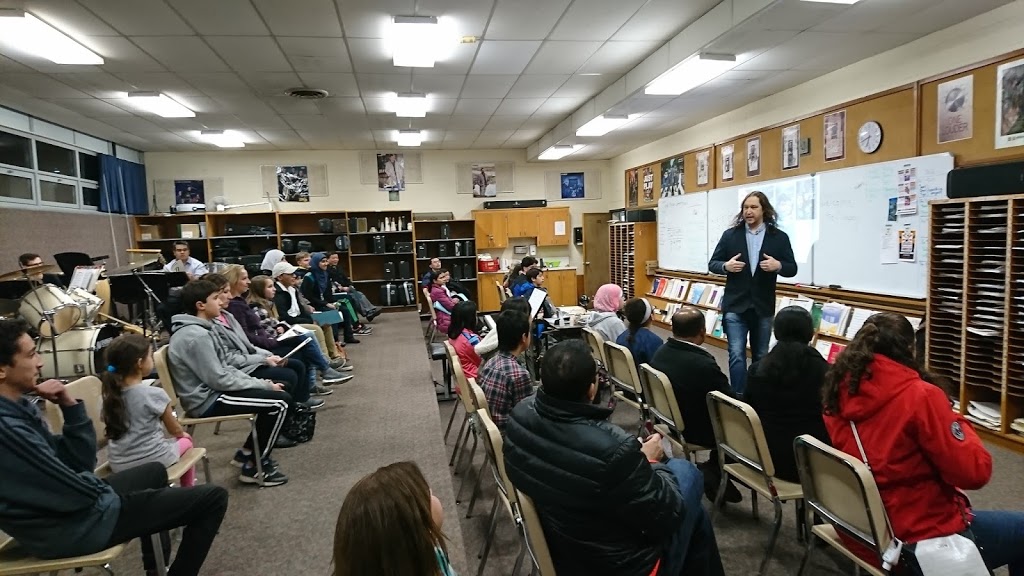 Vincent Massey Secondary School | 1800 Liberty St, Windsor, ON N9E 1J2, Canada | Phone: (519) 969-2530