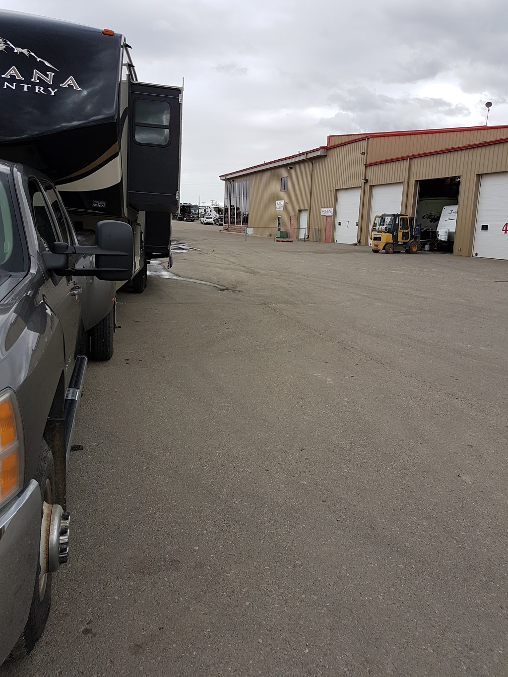 Guarantee RV Centre Inc | 34 Commercial Dr, Calgary, AB T3Z 2A7, Canada | Phone: (403) 273-1000