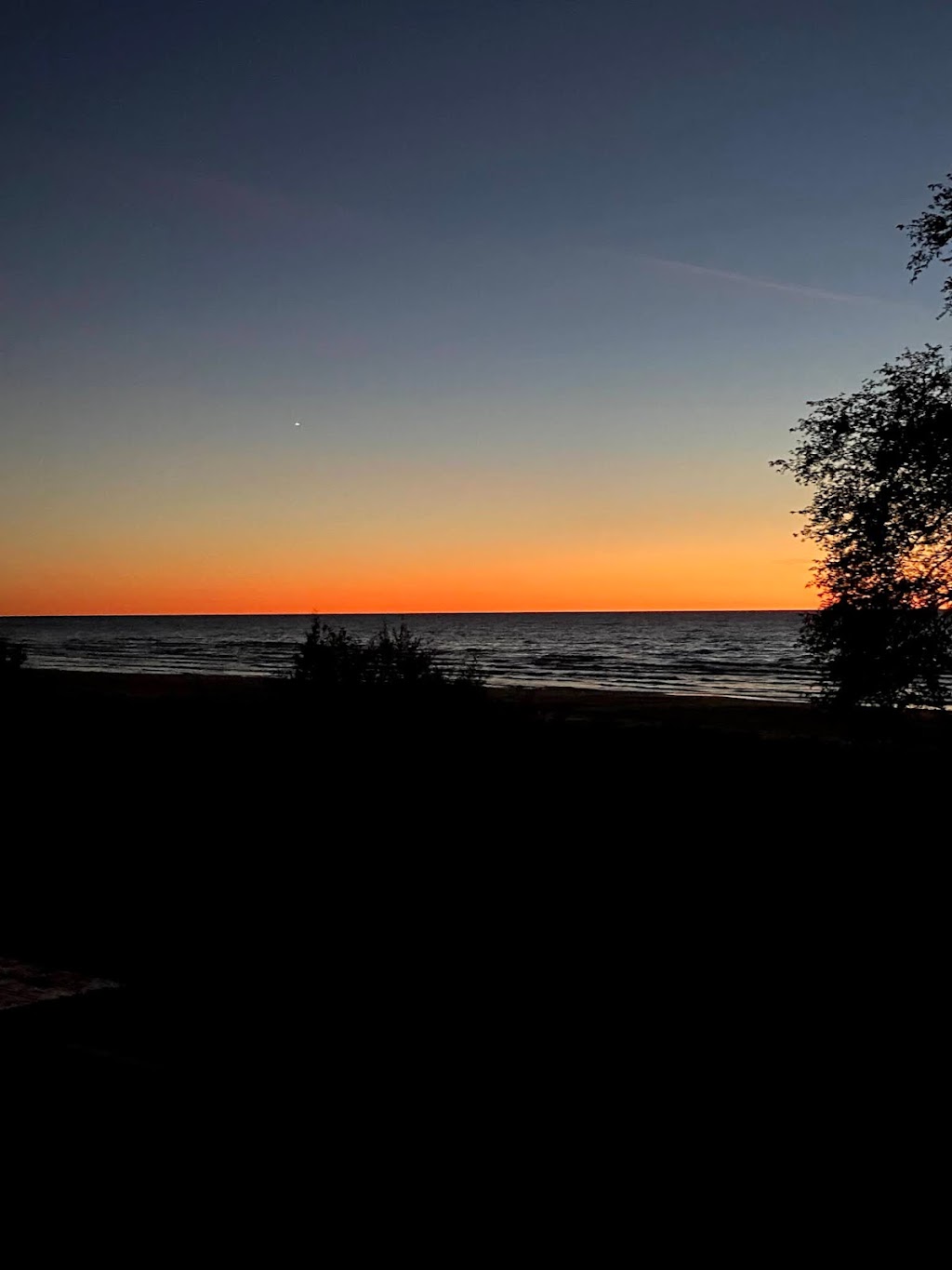 The Westview Beach Villas | 7 22nd St S, Sauble Beach, ON N0H 2G0, Canada | Phone: (519) 422-2335
