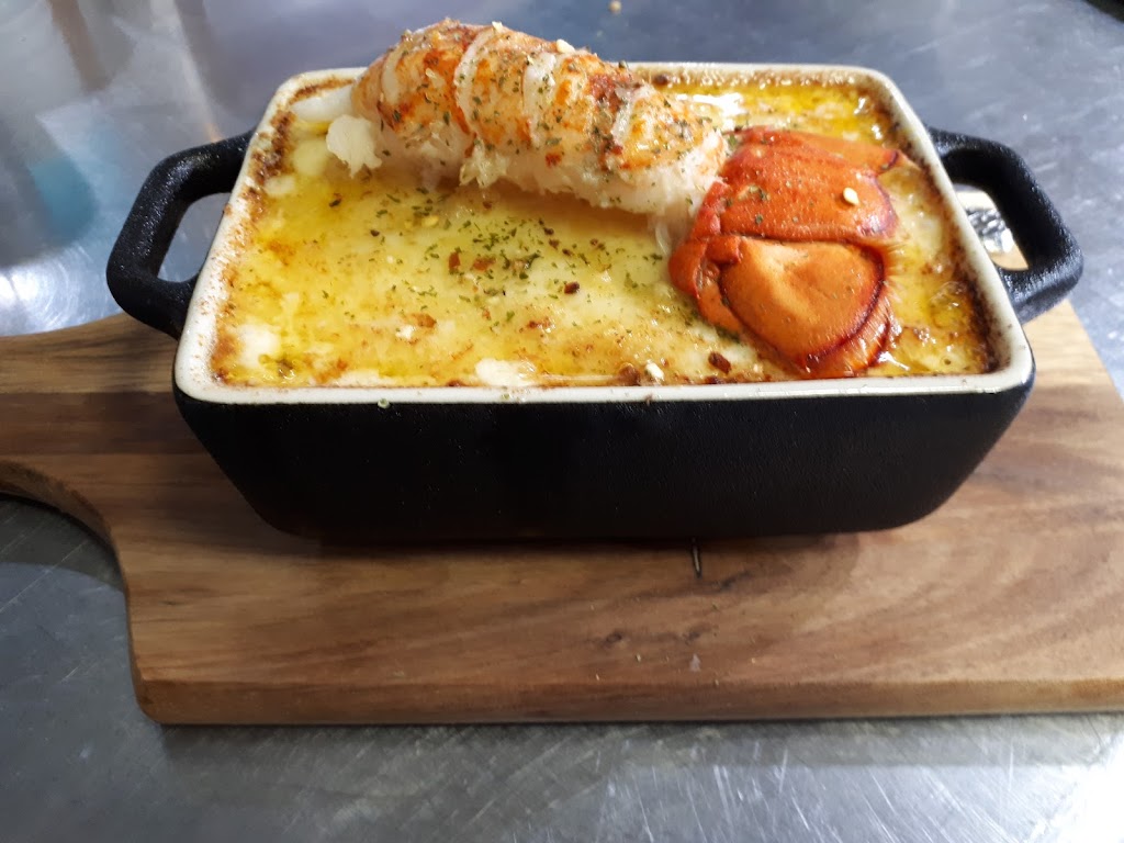 Resto Tandem | 30 Rue du Quai, La Malbaie, QC G5A 2Y1, Canada | Phone: (418) 456-8175