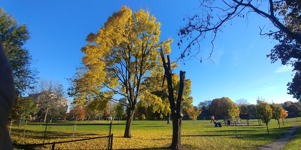 Edgewood Park | 107 Oakley Blvd, Scarborough, ON M1P 3R1, Canada | Phone: (416) 338-4386