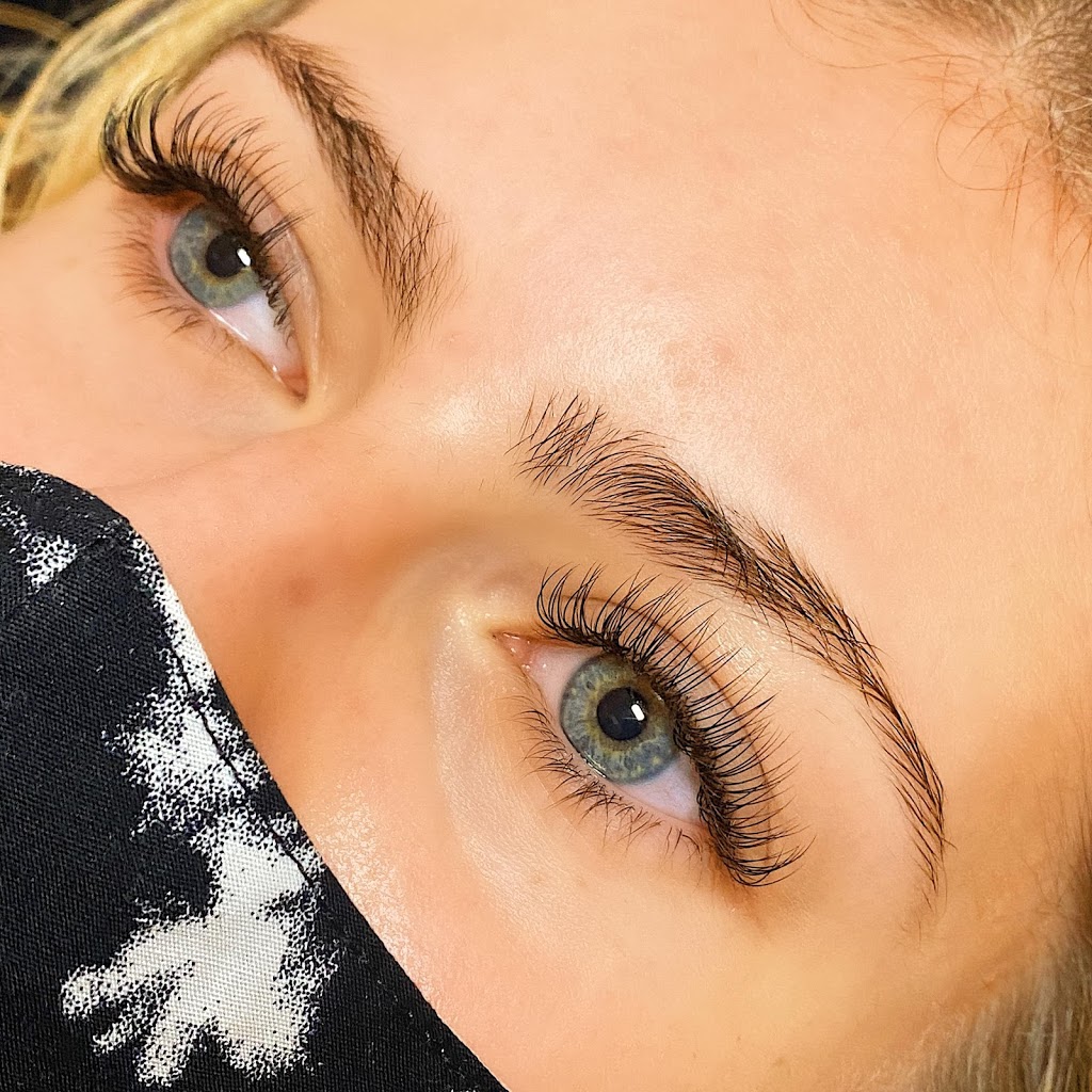 Kats Lash Bar | 1005 Nadalin Heights, Milton, ON L9T 8R4, Canada | Phone: (647) 907-6757