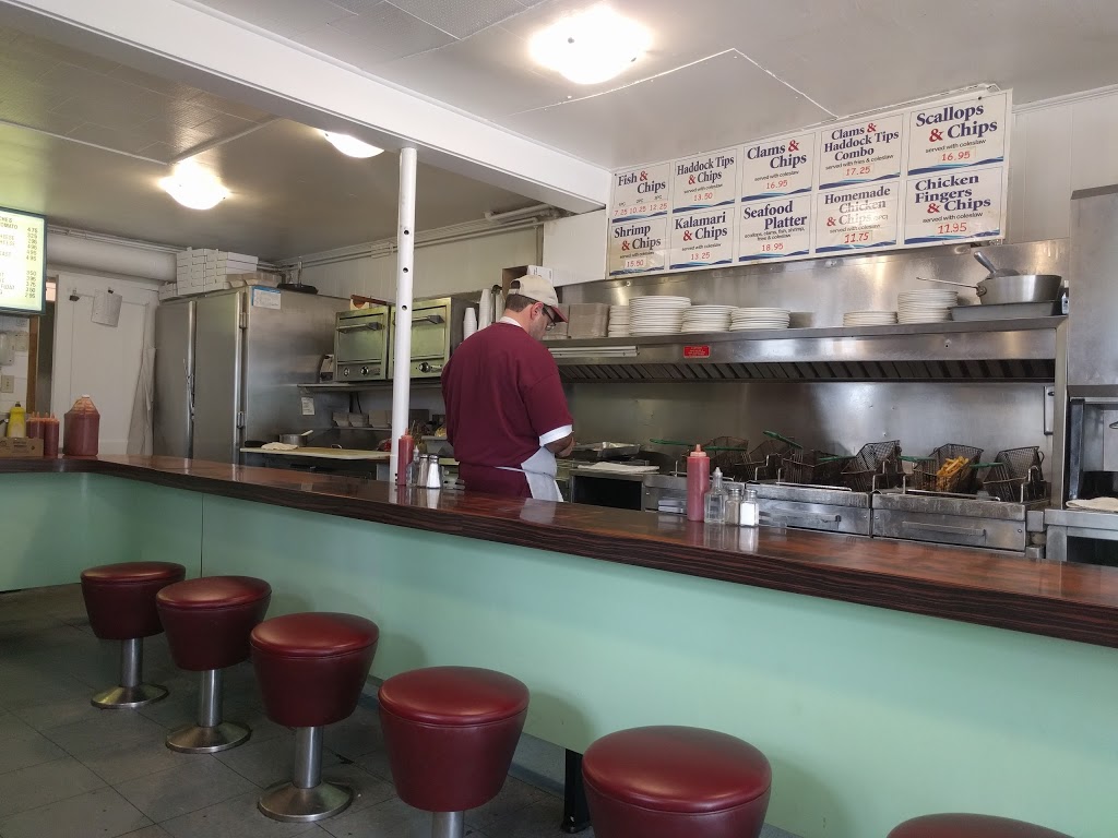 Johns Lunch | 352 Pleasant St, Dartmouth, NS B2Y 3S5, Canada | Phone: (902) 469-3074
