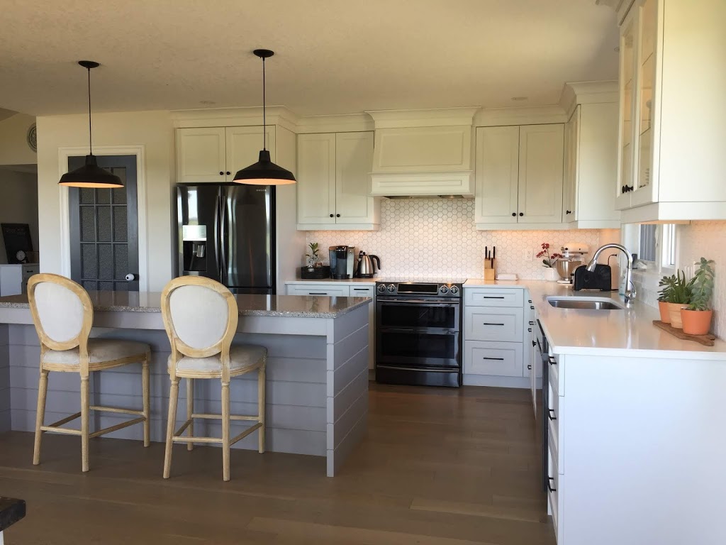 GCW Custom Kitchens & Cabinetry Inc. | 95 S Edgeware Rd, St Thomas, ON N5P 4C4, Canada | Phone: (519) 631-8373