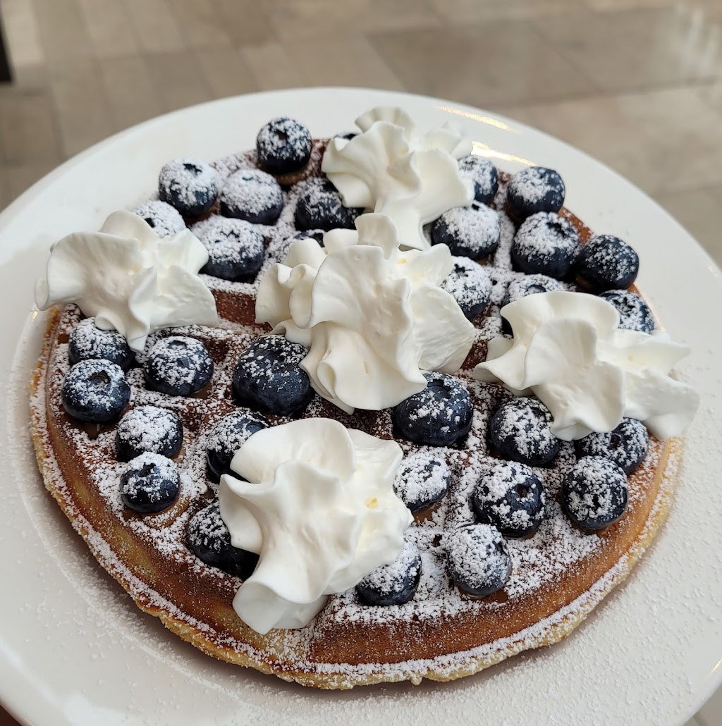 Crepes De Luxe | 5100 Erin Mills Pkwy, Mississauga, ON L5M 4Z5, Canada | Phone: (905) 608-1118