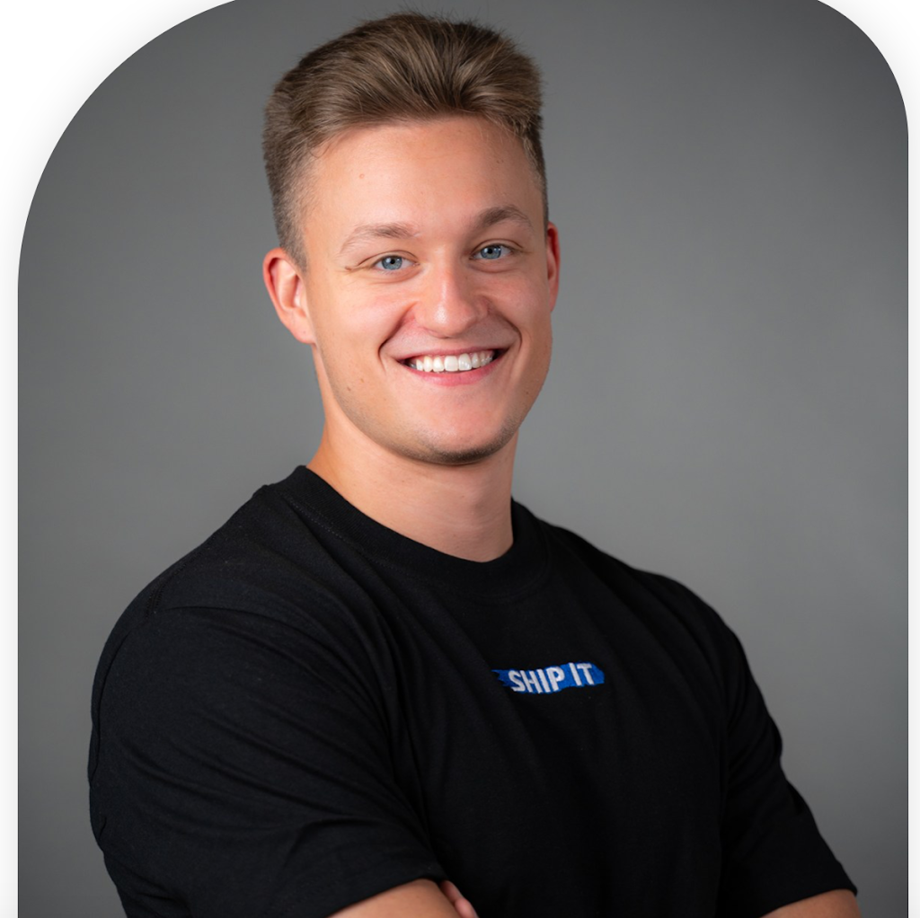 ShipIt | 1043 Stonehaven Ave, Newmarket, ON L3X 1M6, Canada | Phone: (905) 952-9962