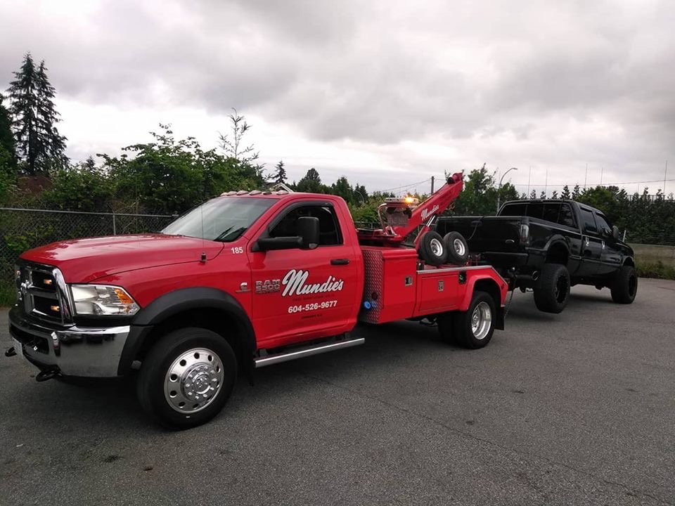 Royal City Towing & Storage | 319 14th St, New Westminster, BC V3M 5T2, Canada | Phone: (604) 525-3535