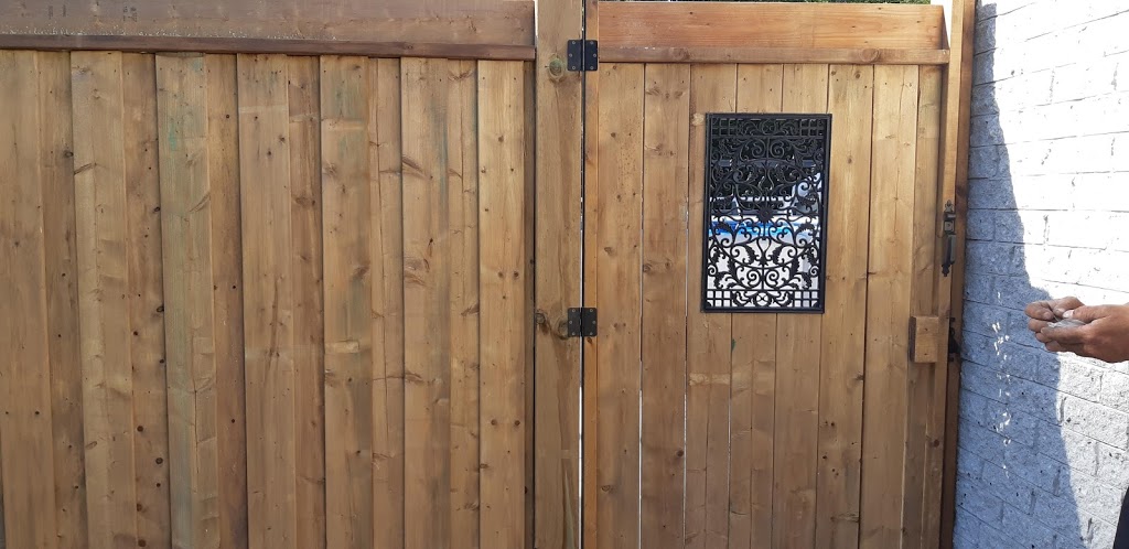 Backyard Fencing | 4357 Penetanguishene Rd, Hillsdale, ON L0L 1V0, Canada | Phone: (705) 828-2176