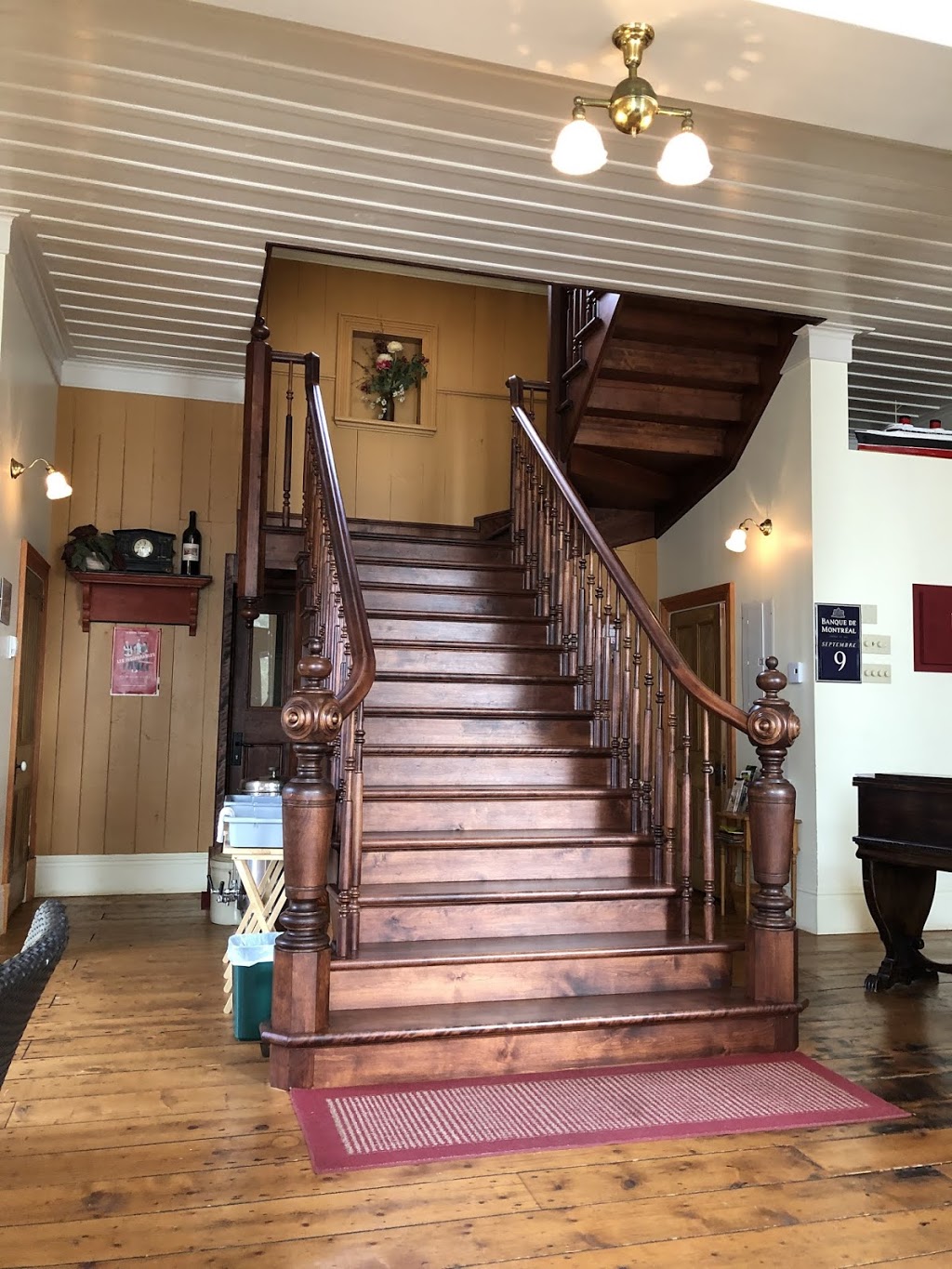 Auberge de la Belle Époque | 63 Avenue de Gaspé E, Saint-Jean-Port-Joli, QC G0R 3G0, Canada | Phone: (418) 598-9905