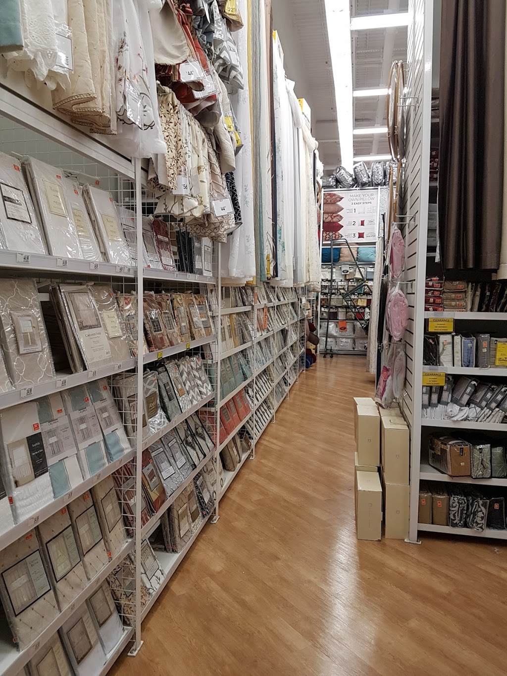 Bed Bath & Beyond | 145 E Hills Blvd SE Ste 40, Calgary, AB T2A 6Z8, Canada | Phone: (403) 248-0581