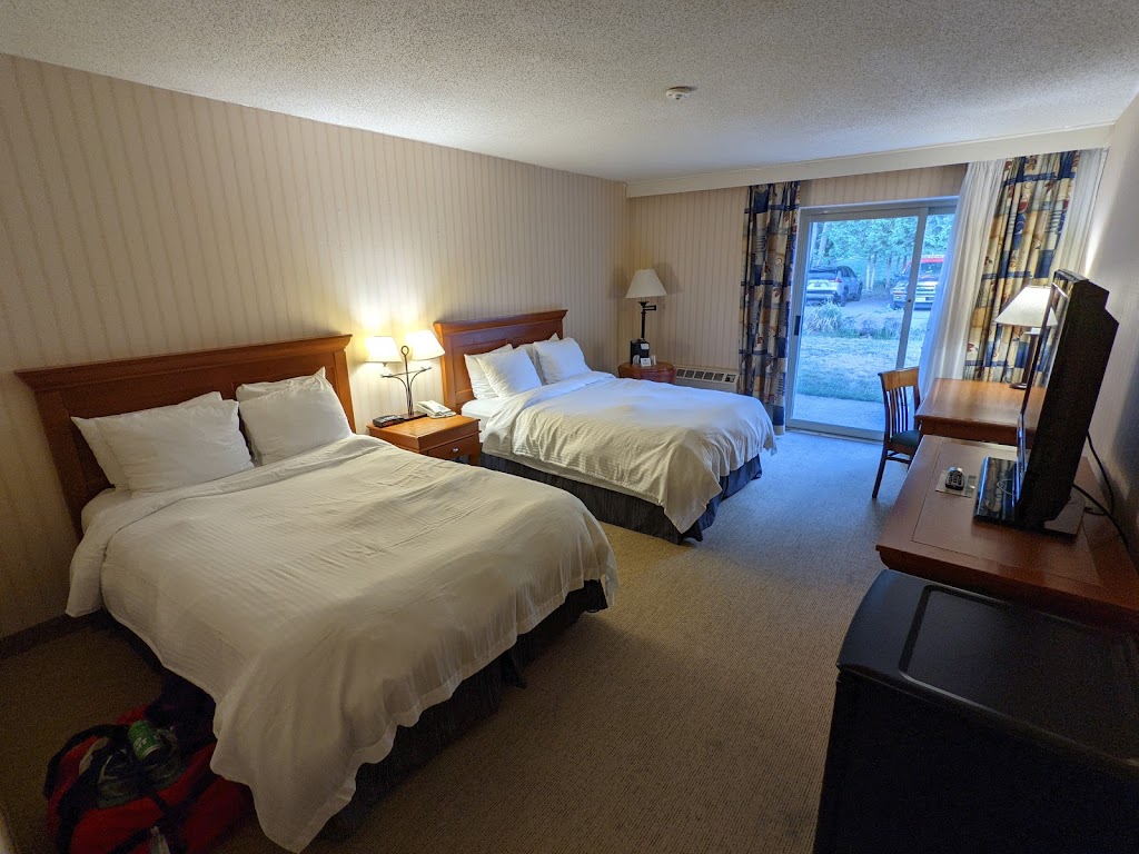 Pinestone Resort and Conference Centre | 4252 Haliburton County Rd 21, Haliburton, ON K0M 1S0, Canada | Phone: (705) 457-1800