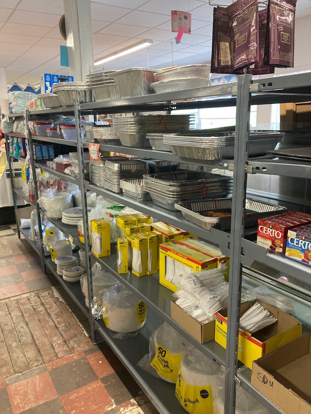 Van & Dans General Store | 44 Main Ave NW, Glenwood, AB T0K 2R0, Canada | Phone: (403) 626-3212