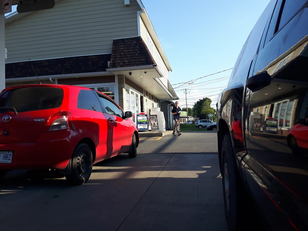 Ultramar | 5430 Boulevard Hébert, Salaberry-de-Valleyfield, QC J6S 6A4, Canada | Phone: (450) 371-8383