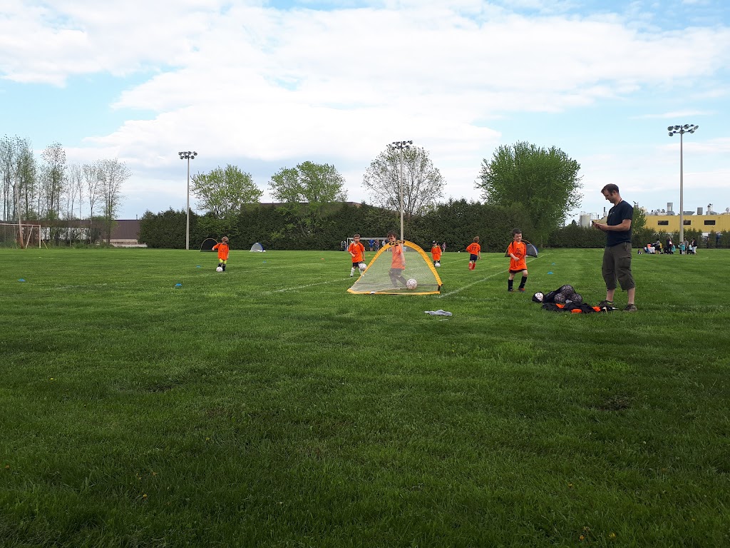 Conlon Farm Recreation Complex | 127 Smith Dr, Perth, ON K7H 3M3, Canada | Phone: (613) 267-3311