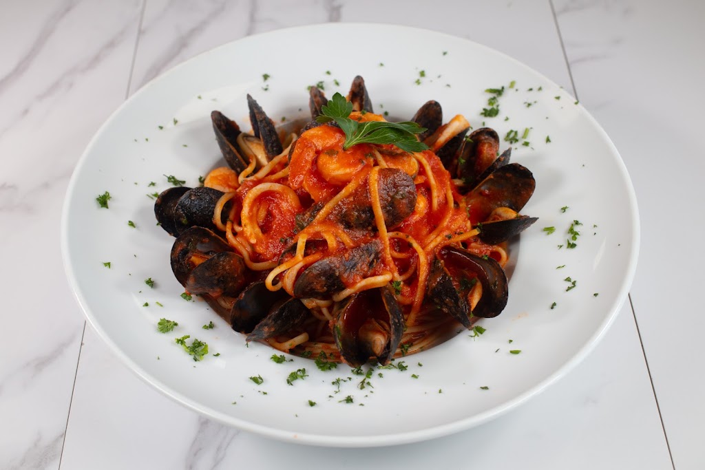 Eggscellent Grill and Bar | 850 King St W, Oshawa, ON L1J 8N5, Canada | Phone: (905) 240-4200