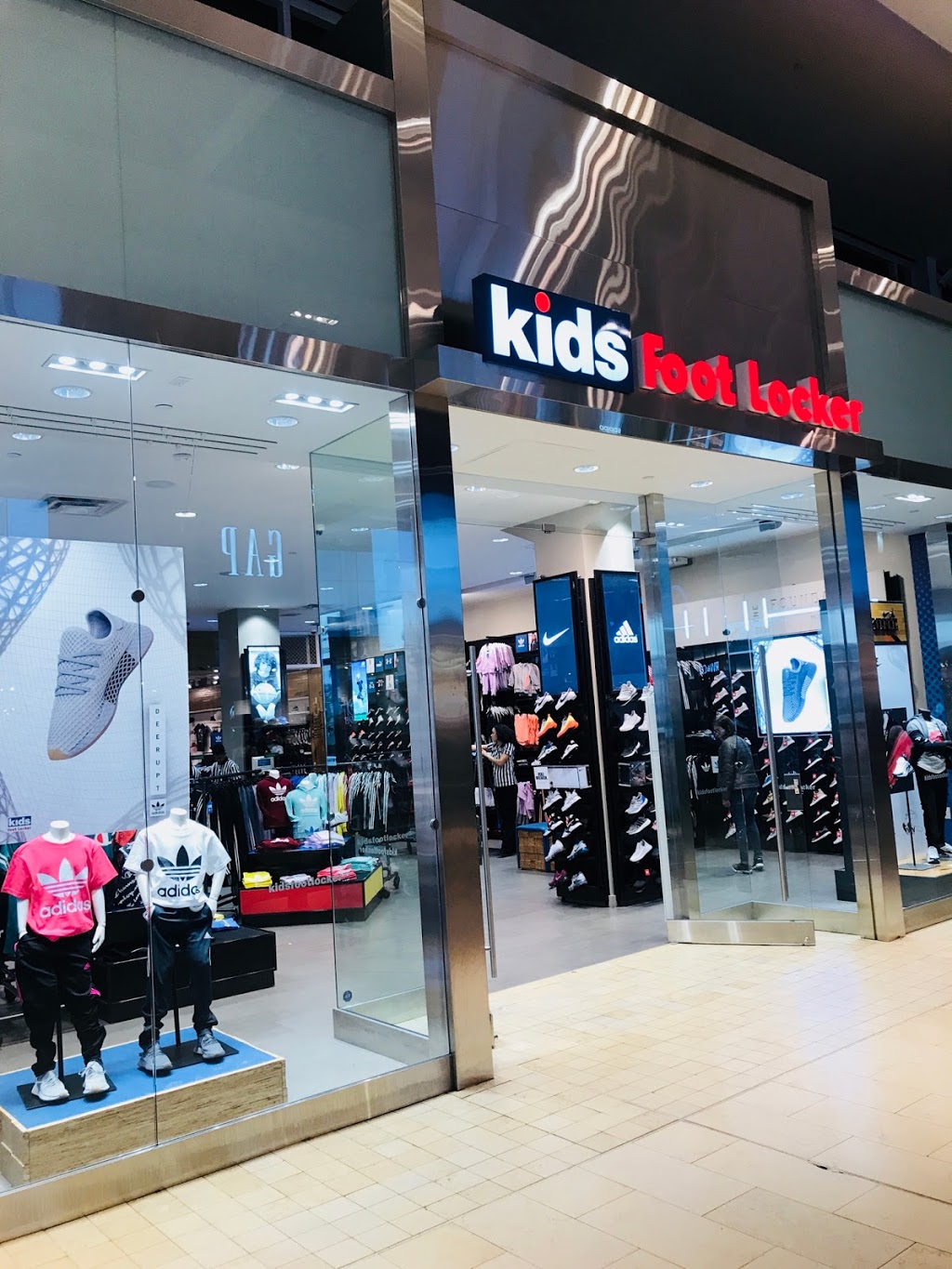 Kids Foot Locker | 3401 Dufferin St #53, North York, ON M6A 2T9, Canada | Phone: (416) 785-6639