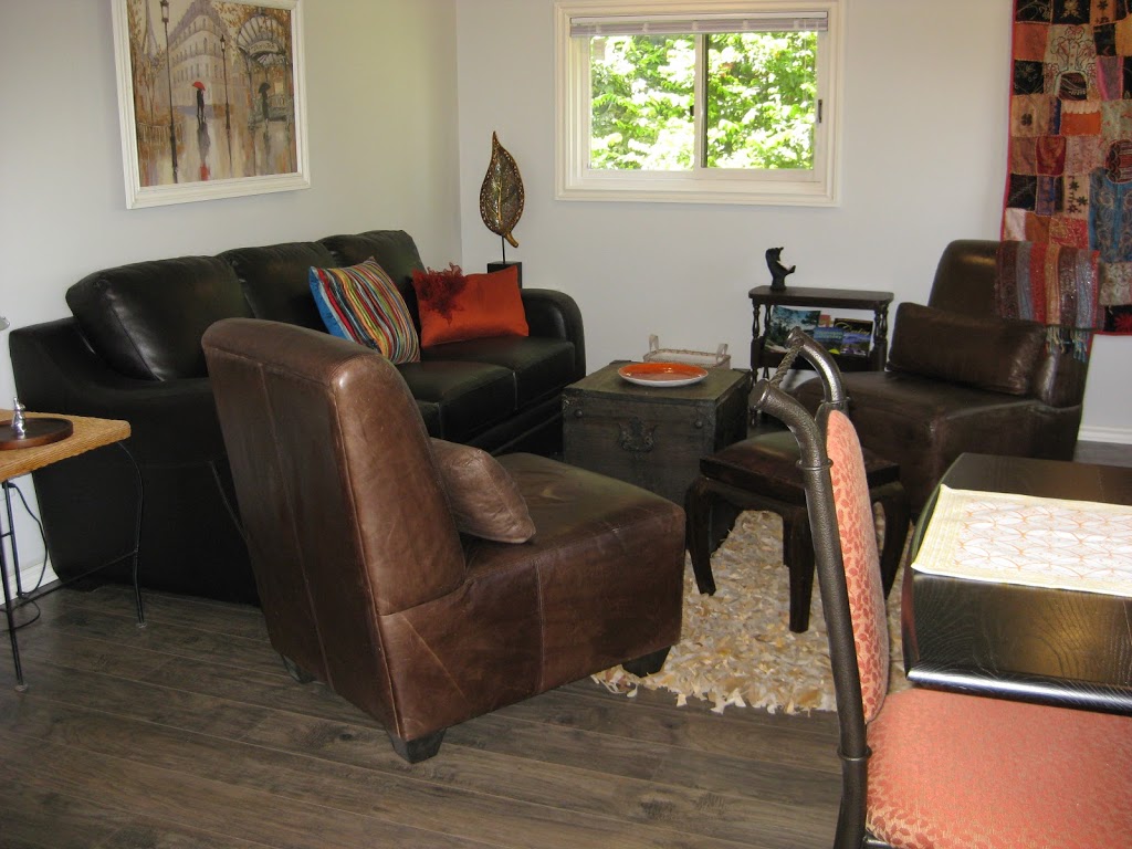 Lakeview Vacation Suite, Kelowna (Westside) | 424 Abel Pl, Kelowna, BC V1Z 3E1, Canada | Phone: (250) 769-6225