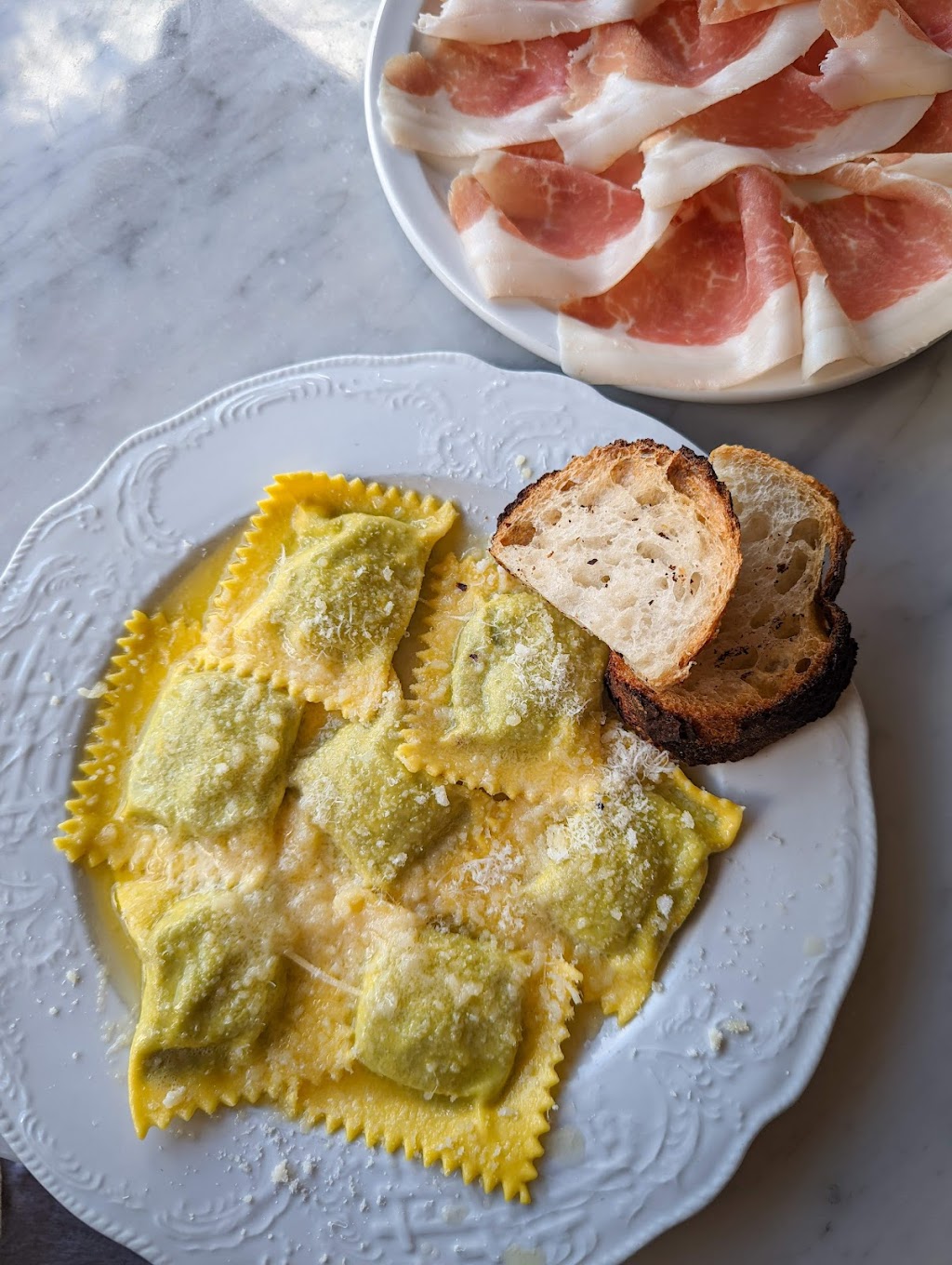 Famiglia Baldassarre | 122 Geary Ave, Toronto, ON M6H 4H1, Canada | Phone: (647) 293-5395