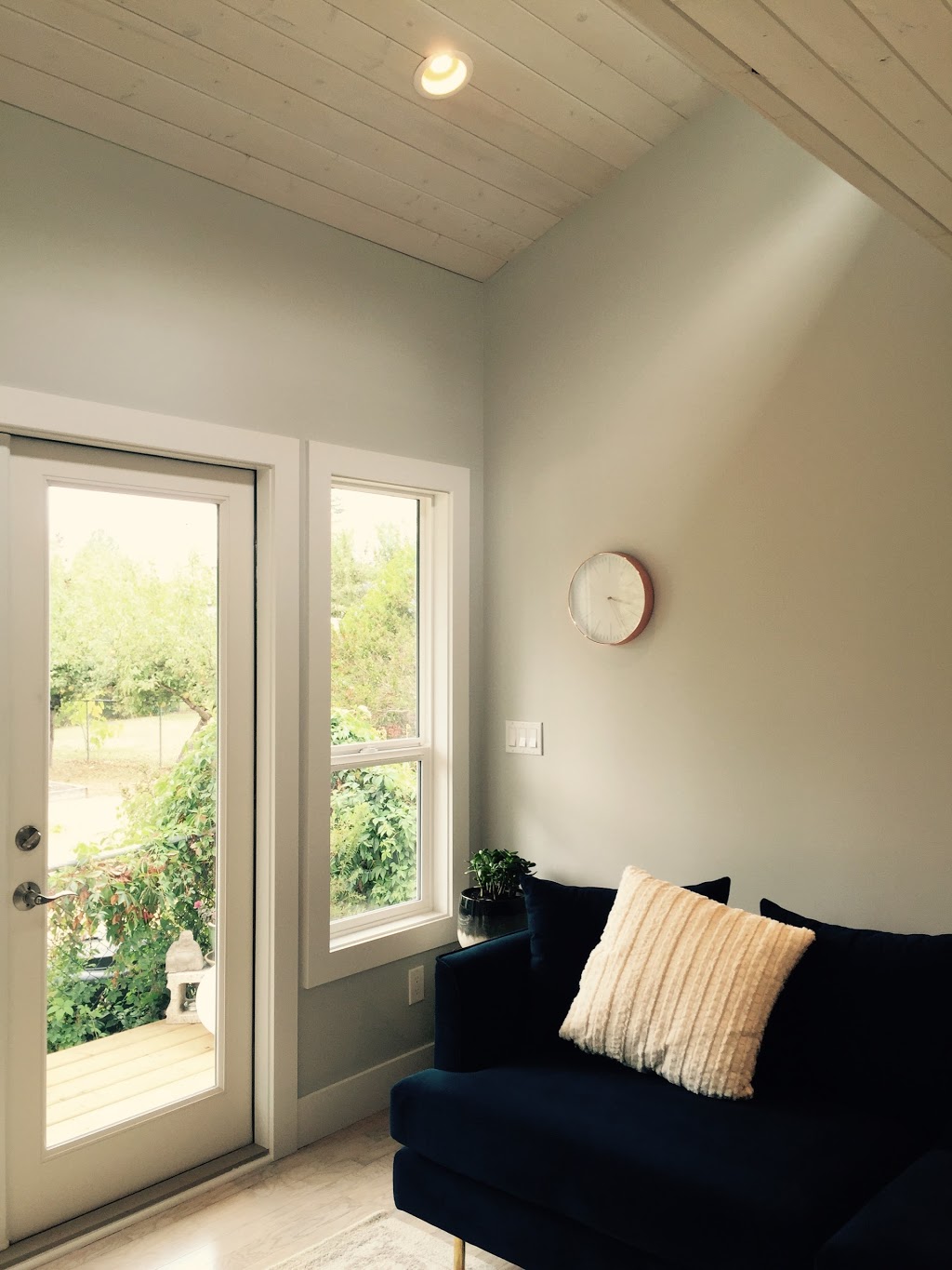 Heart and Oak Therapy | 5640 Batu Rd, Victoria, BC V8Z 6K5, Canada | Phone: (250) 896-0811