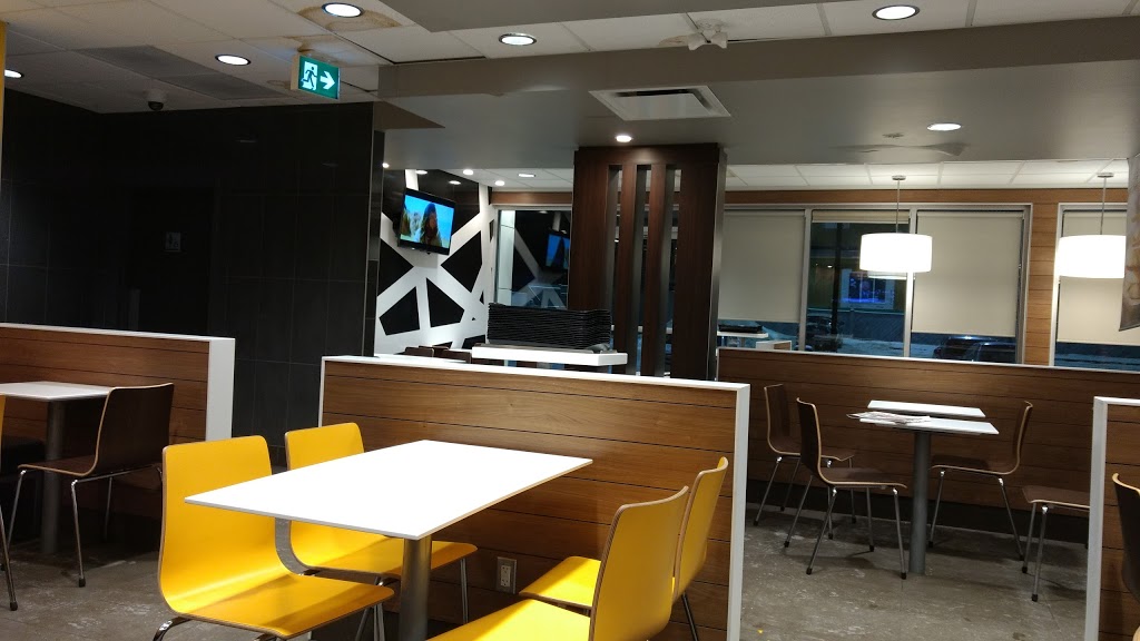 McDonalds | 507 23 Ave NW, Calgary, AB T2M 1S7, Canada | Phone: (403) 282-5322