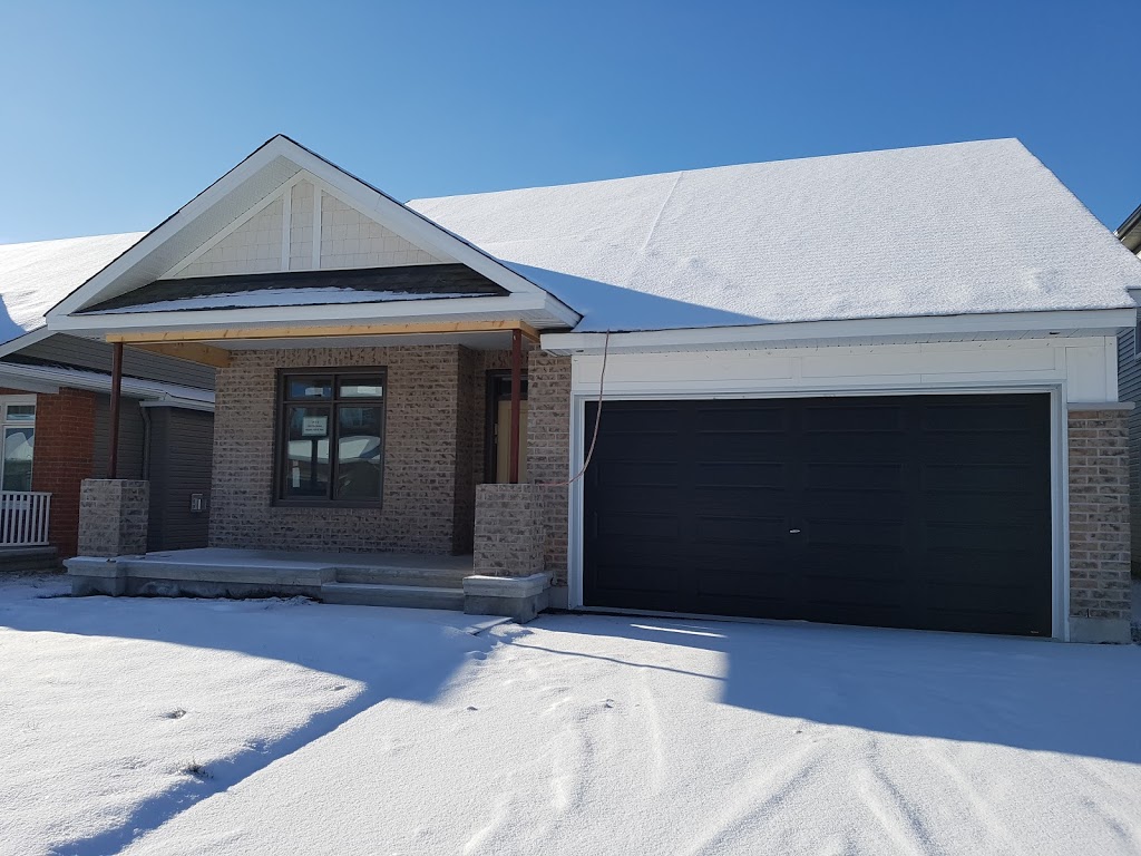 Oasis Realty Brokerage | 243 Mojave Crescent, Stittsville, ON K2S 0H6, Canada | Phone: (613) 435-4692