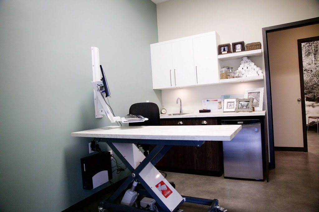 Hôpital Vétérinaire Passion Compassion | 650 Rue de Montbrun #106, Boucherville, QC J4B 8G9, Canada | Phone: (450) 906-6090