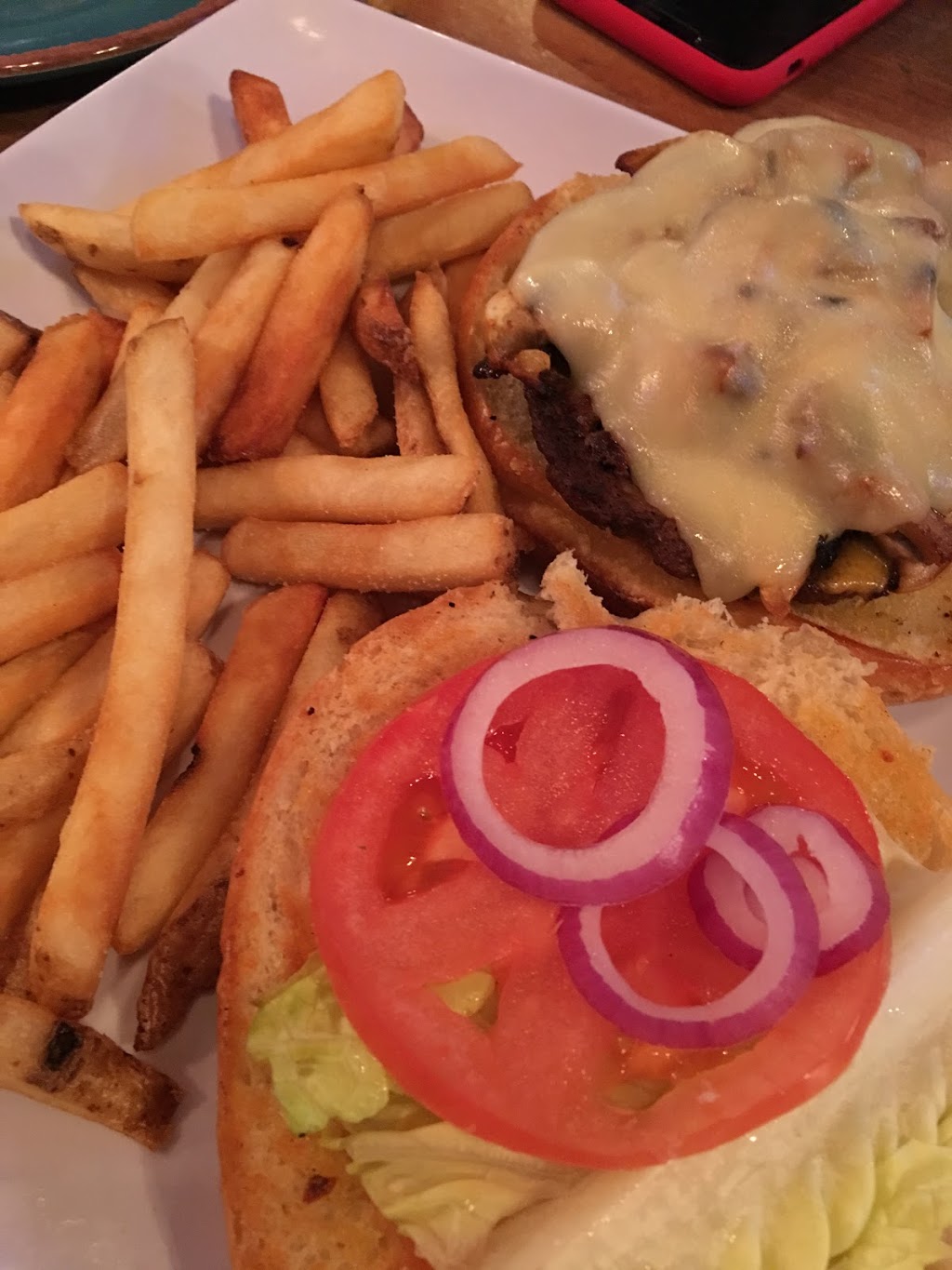 Graysons Pub and Grub | 2 Marsellus Dr, Barrie, ON L4N 0Y4, Canada | Phone: (705) 735-6047