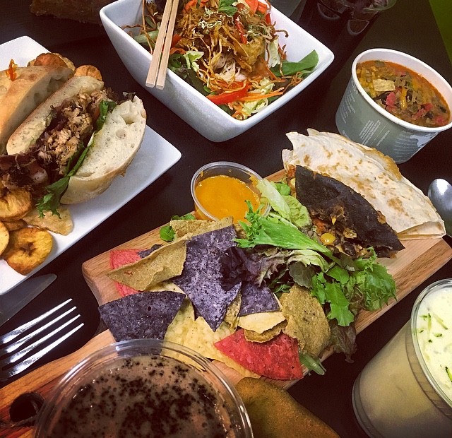 Baccanalle | 1805 Gaspé Ave, Ottawa, ON K1K 0A4, Canada | Phone: (613) 859-6297