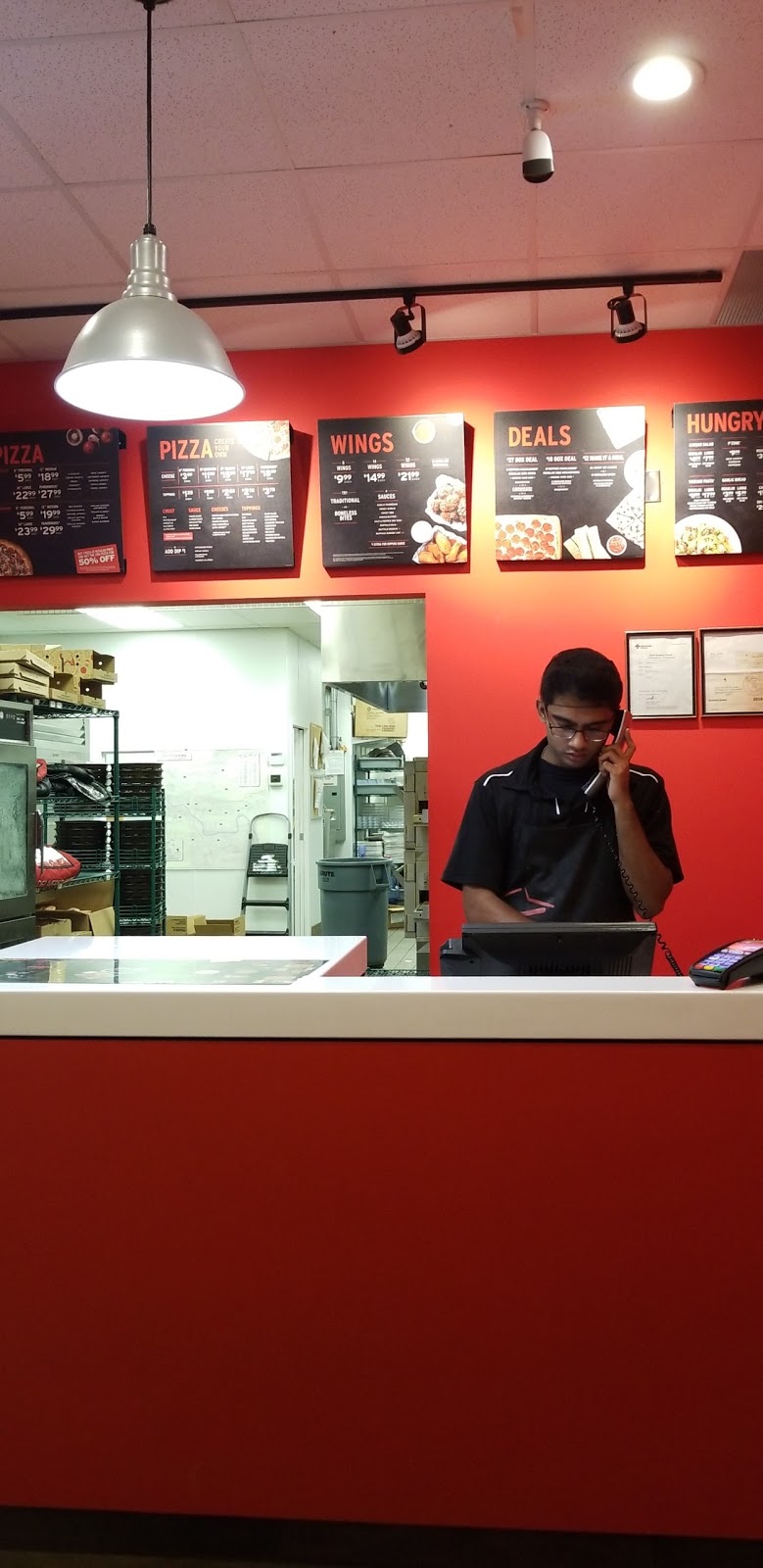 Pizza Hut | 401-120 Fifth Ave, Cochrane, AB T4C 0A4, Canada | Phone: (403) 932-2037