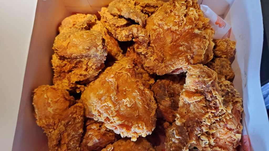 Popeyes Louisiana Chicken | 3420 Portage Ave, Winnipeg, MB R3K 0Z3, Canada | Phone: (204) 219-7418