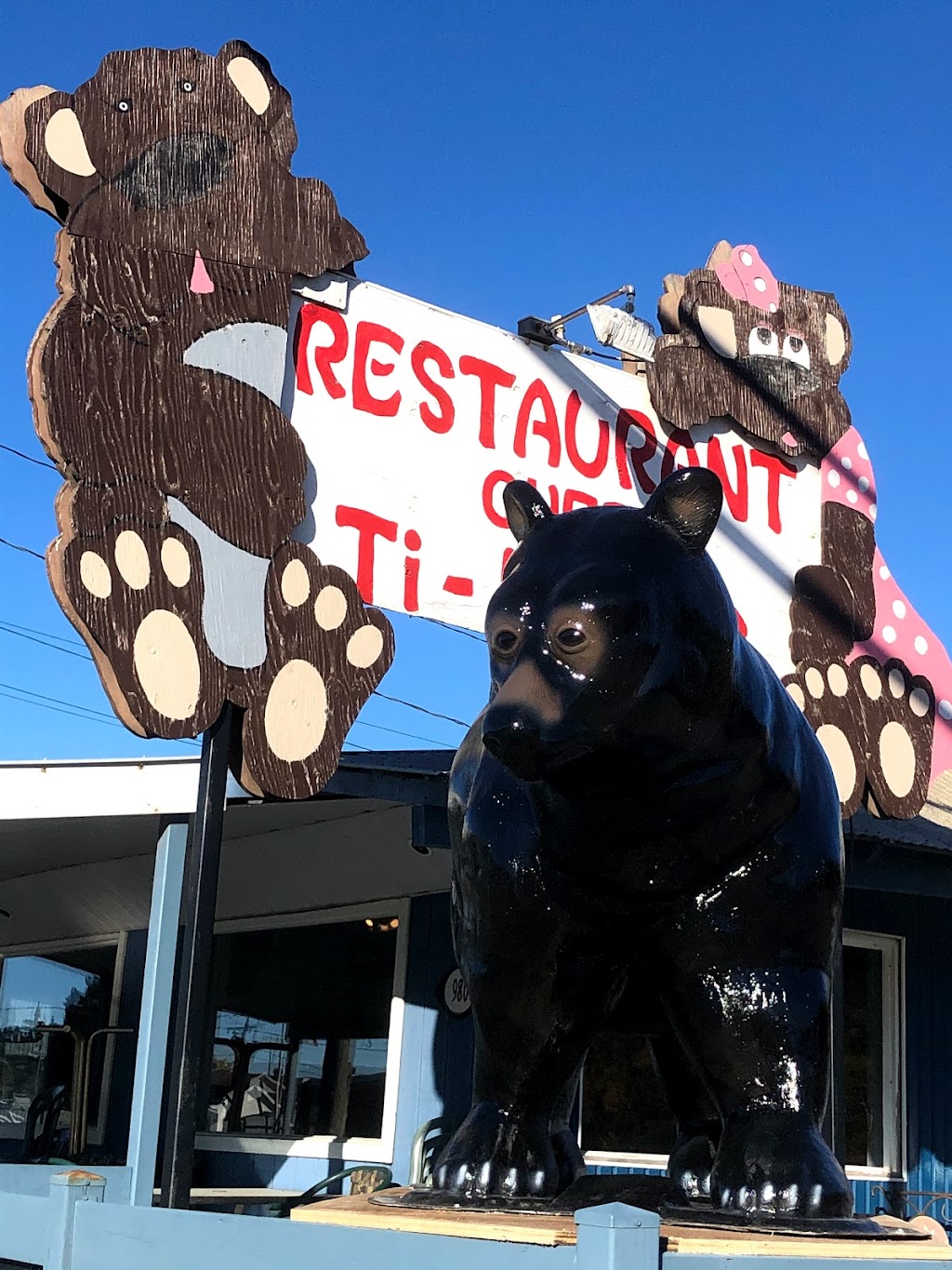 Restaurant Chez Ti-NOurs | 980 Bd Ducharme, La Tuque, QC G9X 3C4, Canada | Phone: (819) 676-3151
