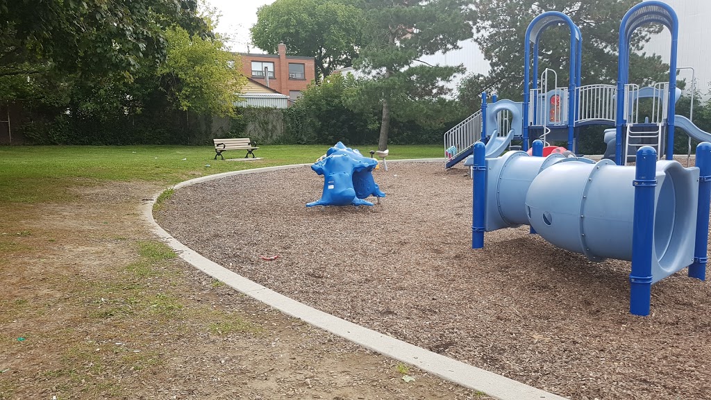 Danforth Gardens Park | 498 Birchmount Rd, Scarborough, ON M1K 1N8, Canada | Phone: (416) 338-4386