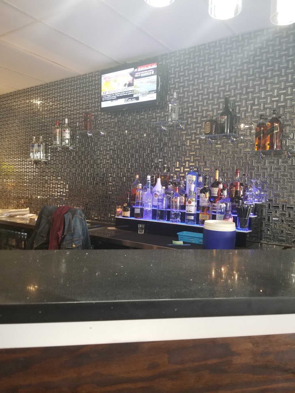 Trini Gardens Restaurant | 3266 Lake Shore Blvd W, Etobicoke, ON M8V 1M4, Canada | Phone: (416) 252-0794