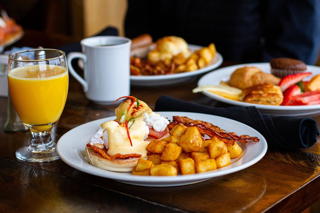 Northface Bistro | 1 Whitehorn Dr, Lake Louise, AB T0L 1E0, Canada | Phone: (403) 522-3555
