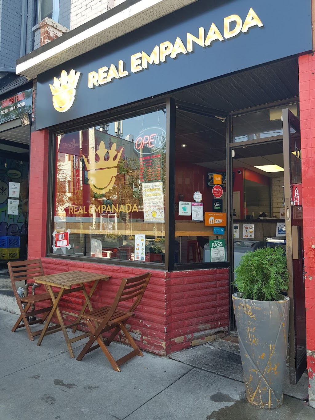 Real Empanada Corporation | 825 Dundas St W, Toronto, ON M6J 1V4, Canada | Phone: (416) 936-8346